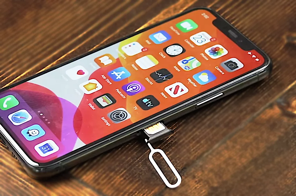 remove the sim card from iphone